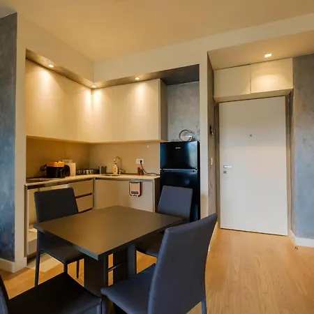 Waterfront Luxury - Free Parking Appartement
