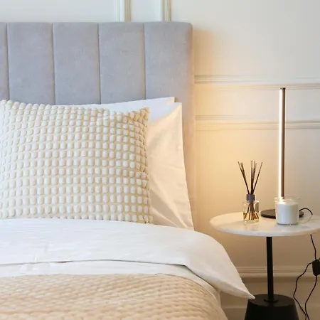 Waterfront Luxury - Free Parking Apartman *