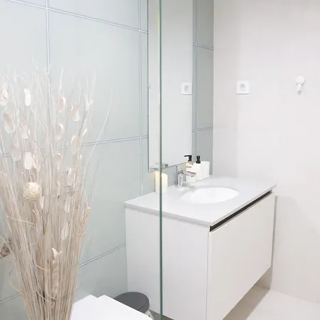 Waterfront Luxury - Free Parking Appartement *
