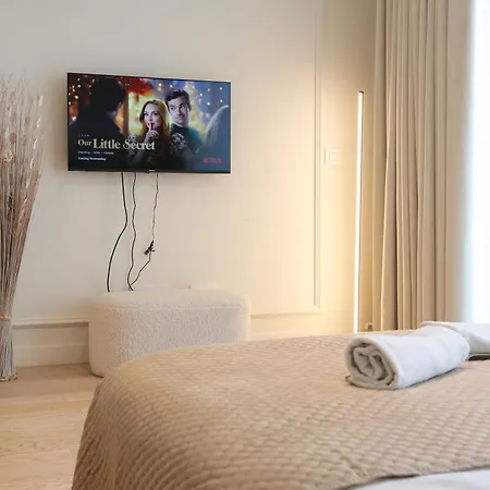 Waterfront Luxury - Free Parking Apartman Belgrád